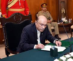 President Zardari felicitates South Africa on National Day