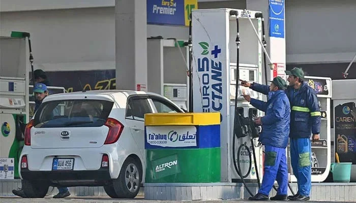 Diesel Price Cut by Rs32 as Global Oil Rates Fall