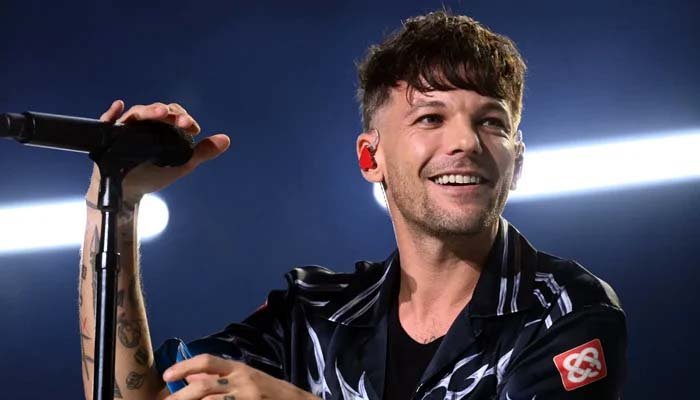 Louis Tomlinson turns Osaka concert into wedding celebration